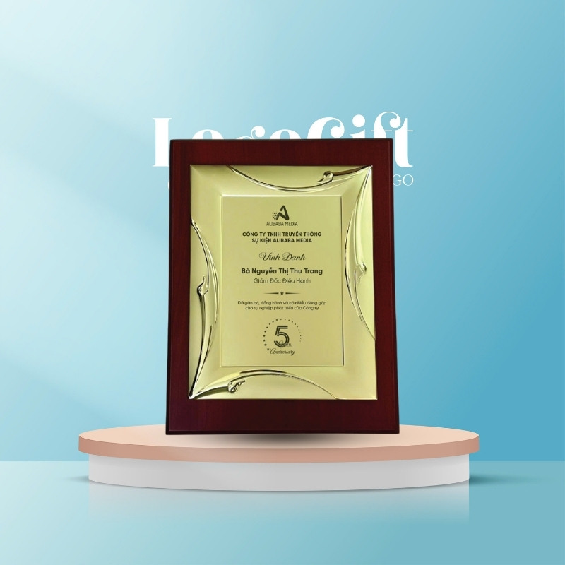 Bảng vinh danh quà tặng in logo gỗ đồng hình chữ nhật LG-VD01