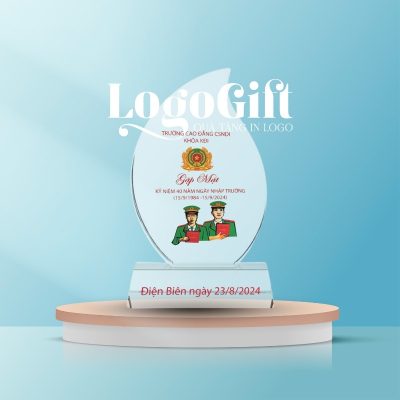 ky-niem-chuong-in-logo-qua-tang-pha-le-dang-giot-nuoc-lg-knc03 (1)