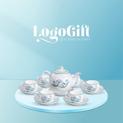 bo-am-chen-qua-tang-in-logo-dang-camellia-ke-chi-xanh-ve-hoa-sen-xanh-lg-ac17