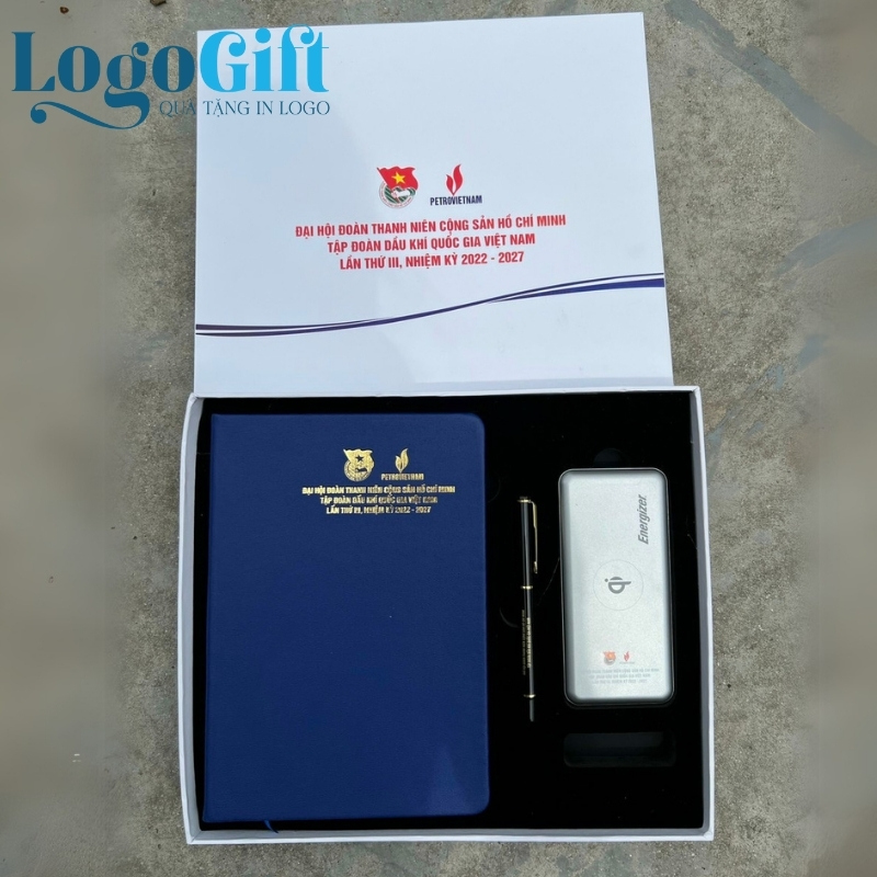 bo-giftset-so-da-but-ky-sac-du-phong-qua-tang-dai-hoi-in-logo (31)