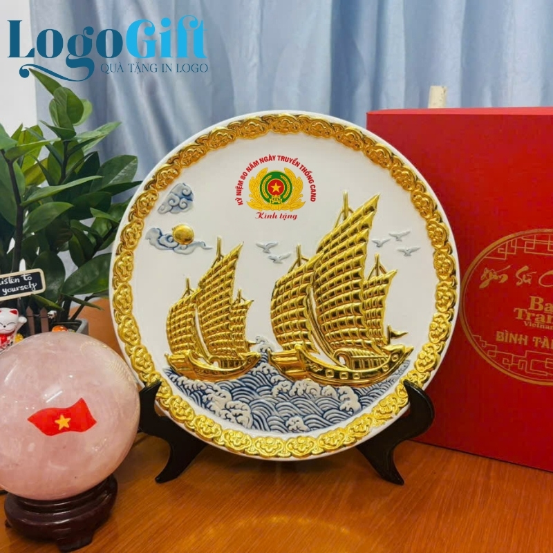 dia-su-bieu-trung-qua-tang-in-logo-ky-niem-truyen-thong-cong-an-nhan-dan (1)