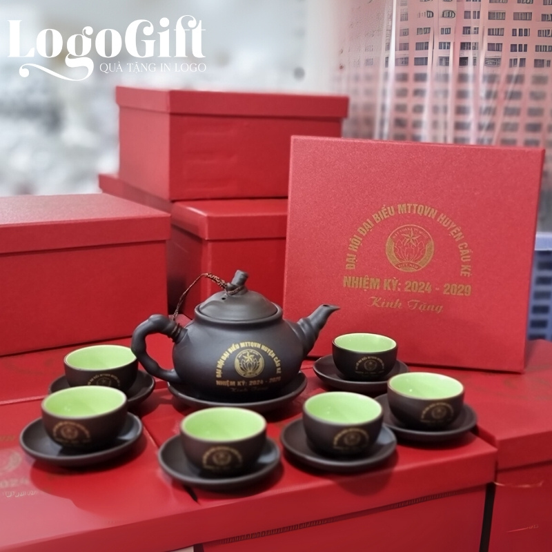 bo-am-chen-qua-tang-dai-hoi-mttq-in-logo (131)
