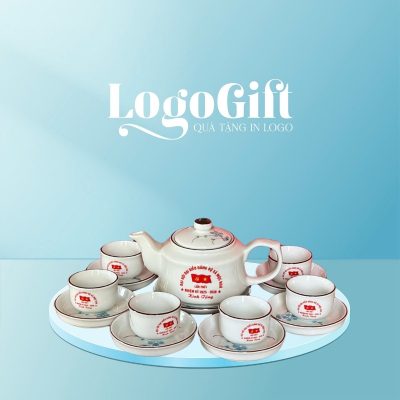 Bộ ấm trà quà tặng Đại hội in logo dáng vai vuông hoa mai xanh 500ml LG-AC40