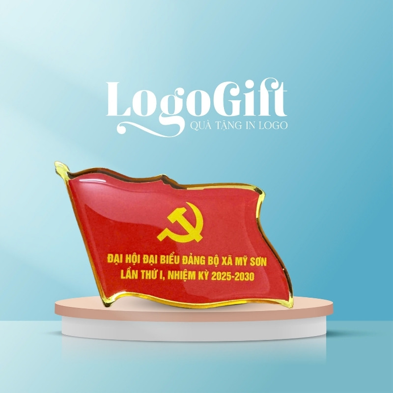 Huy hiệu quà tặng Đại Hội in logo đổ keo màu đỏ LG-HH01