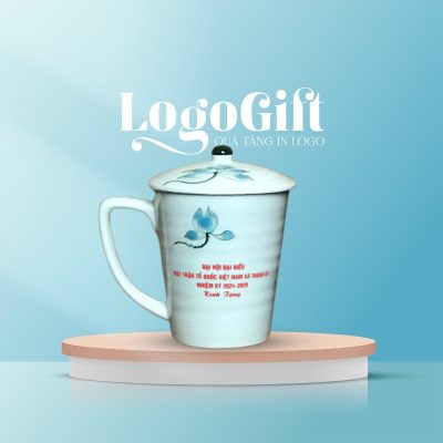 Ly sứ quà tặng Đại Hội in logo họa tiết hoa sen xanh 350ml LG-CS05