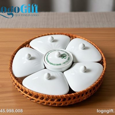 Khay mứt sứ quà tặng in logo kỷ niệm 5 cánh hoa đào khay mây LG-KM06