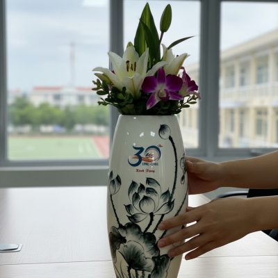 Lọ Hoa Gốm Sứ Bát Tràng In Logo Quà Tặng Kỷ Niệm | LogoGift