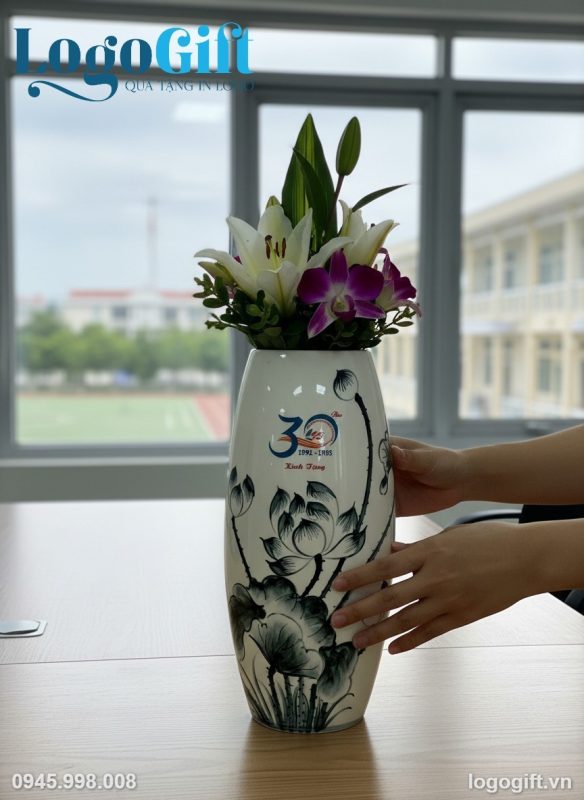 Lọ Hoa Gốm Sứ Bát Tràng In Logo Quà Tặng Kỷ Niệm | LogoGift