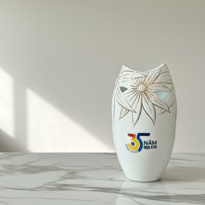 lo-hoa-gom-su-qua-tang-in-logo-mieng-ca-khoet-hoa-vang-kim-30cm-lg-lh17-3