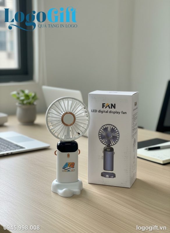 quat-dien-mini-qua-tang-in-logo-mau-trang-4-5w-19cm-lg-qd03