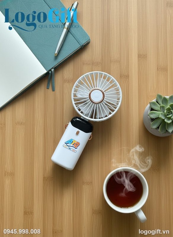 quat-dien-mini-qua-tang-in-logo-mau-trang-4-5w-19cm-lg-qd03