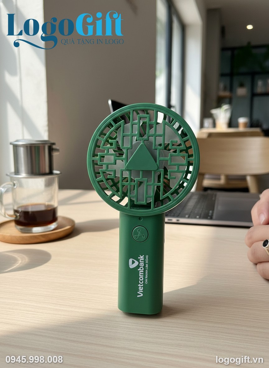 quat-dien-cam-tay-mini-qua-tang-in-logo-mau-xanh-la-4-5w-19cm-lg-qd02