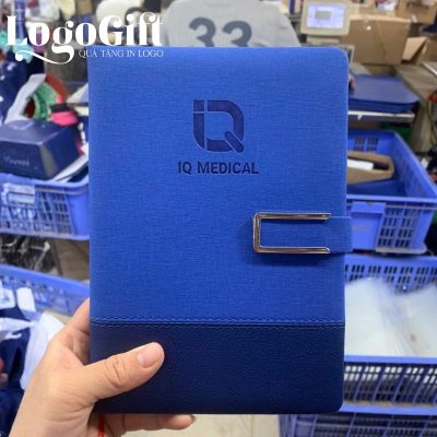 so-da-cong-2-khuc-in-logo-qua-tang-gai-nam-cham-a5-mau-xanh-lg-sd11 (5)