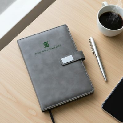 so-da-dan-gay-qua-tang-in-logo-tai-gai-nam-cham-a5-mau-xam-lg-sd13-3