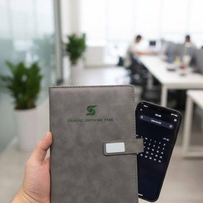 so-da-dan-gay-qua-tang-in-logo-tai-gai-nam-cham-a5-mau-xam-lg-sd13-4